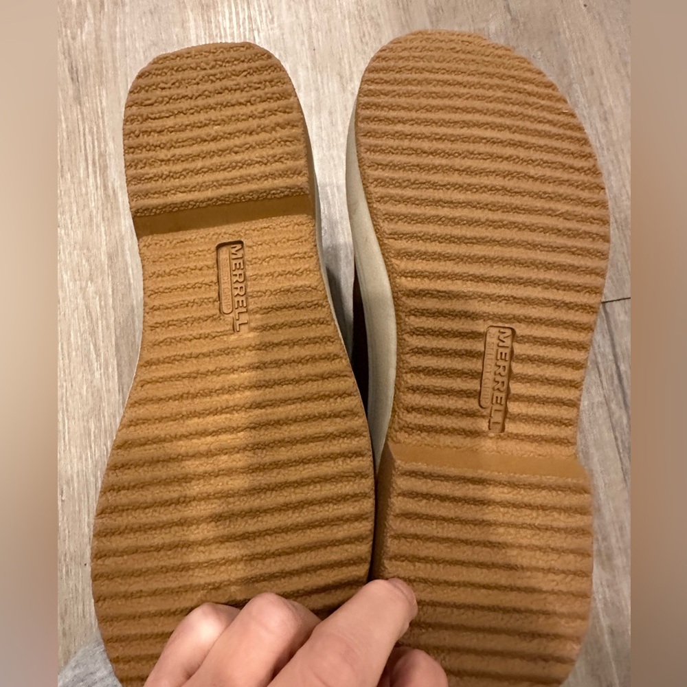 New Merrell Brown Lace-Up Boots with Cream Sole - Picture 9 of 14